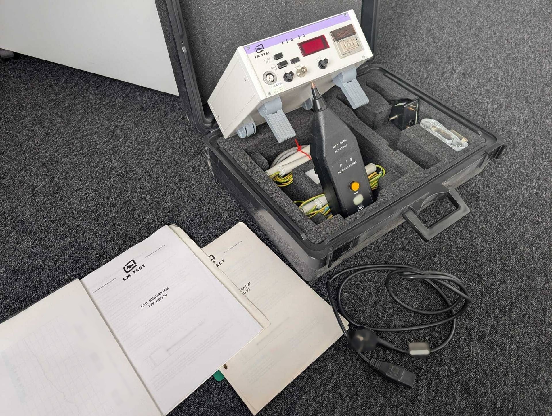 Photo Used EM TEST ESD 30 For Sale