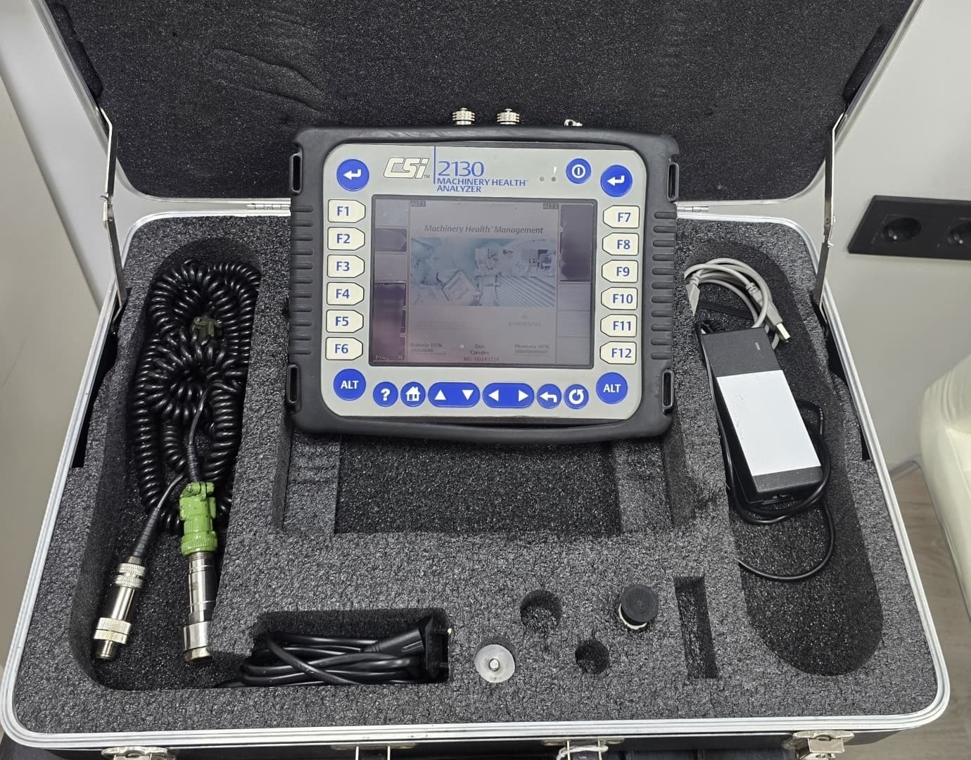 Foto Verwendet EMERSON CSI 2130 Zum Verkauf