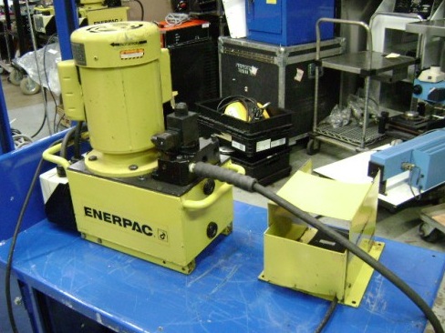 Photo Used ENERPAC PED4002B / ZW4408DB For Sale