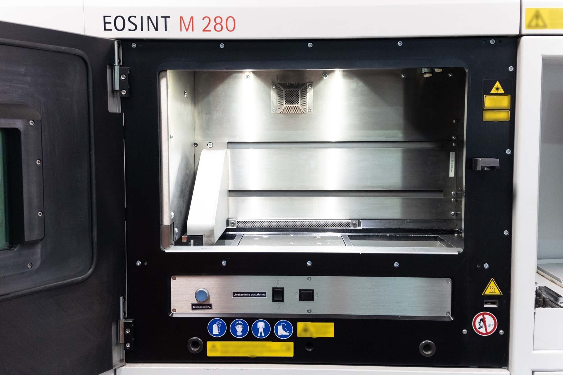 Photo Used EOS EOSINT M280 For Sale