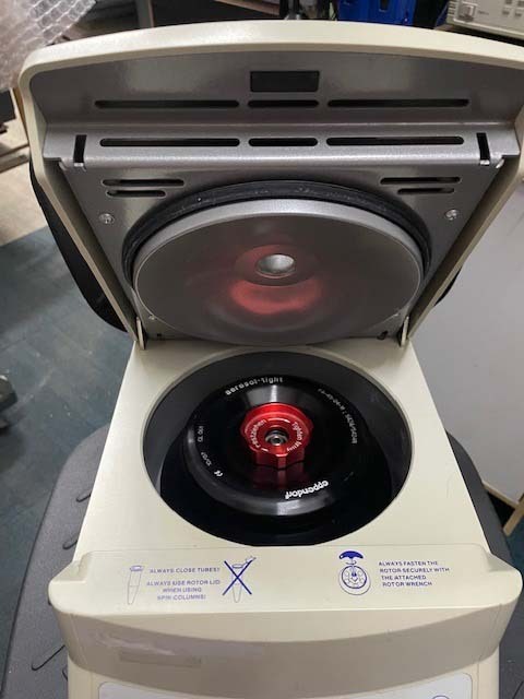 圖為 已使用的 EPPENDORF 5424 待售