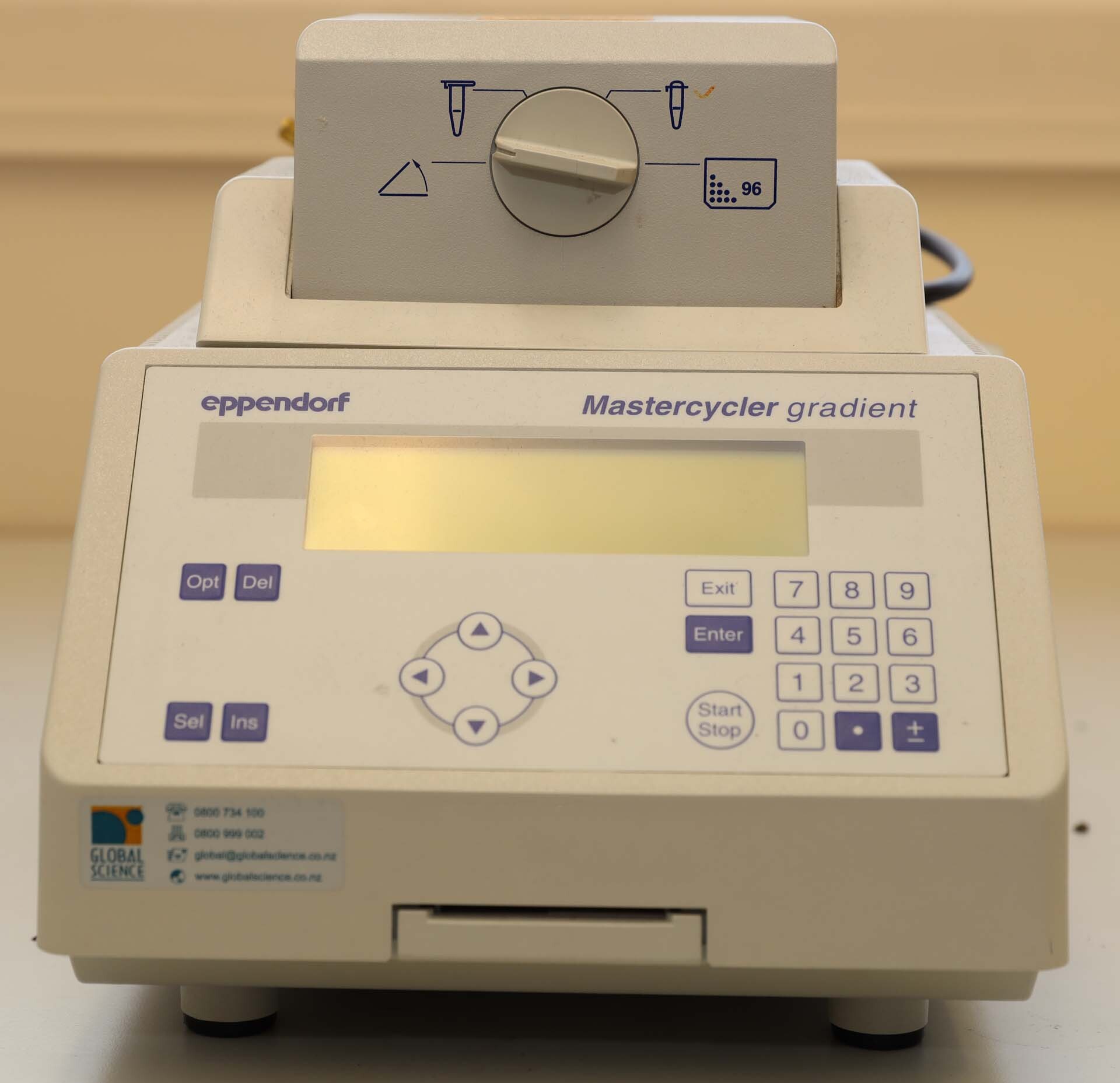 Foto Verwendet EPPENDORF Mastercycler Gradient Zum Verkauf