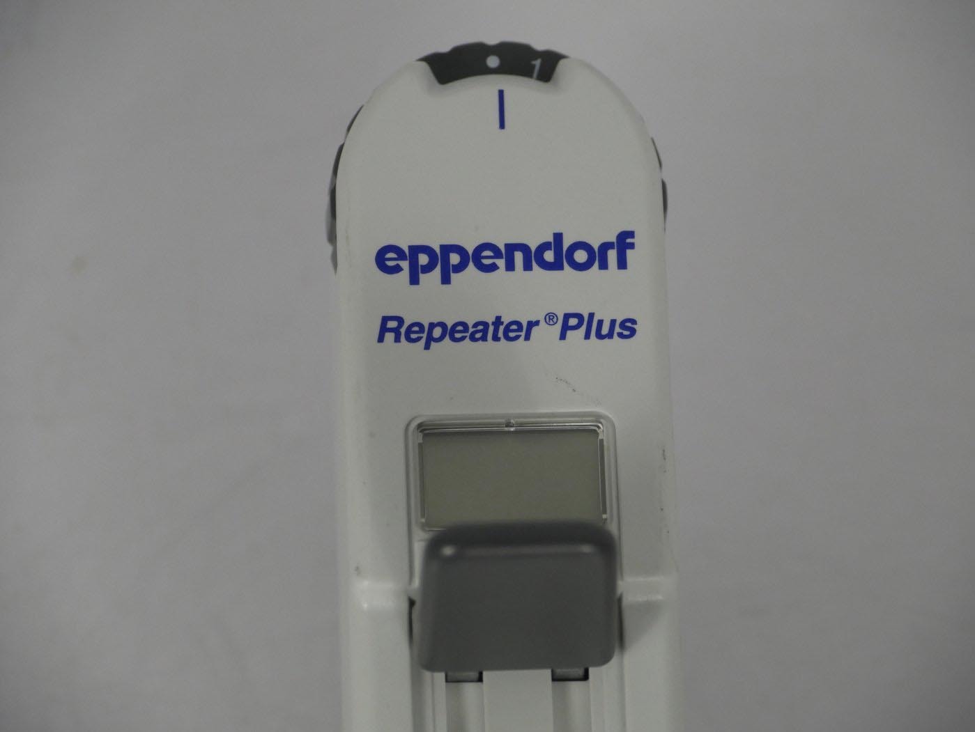 Photo Utilisé EPPENDORF Repeater Plus À vendre