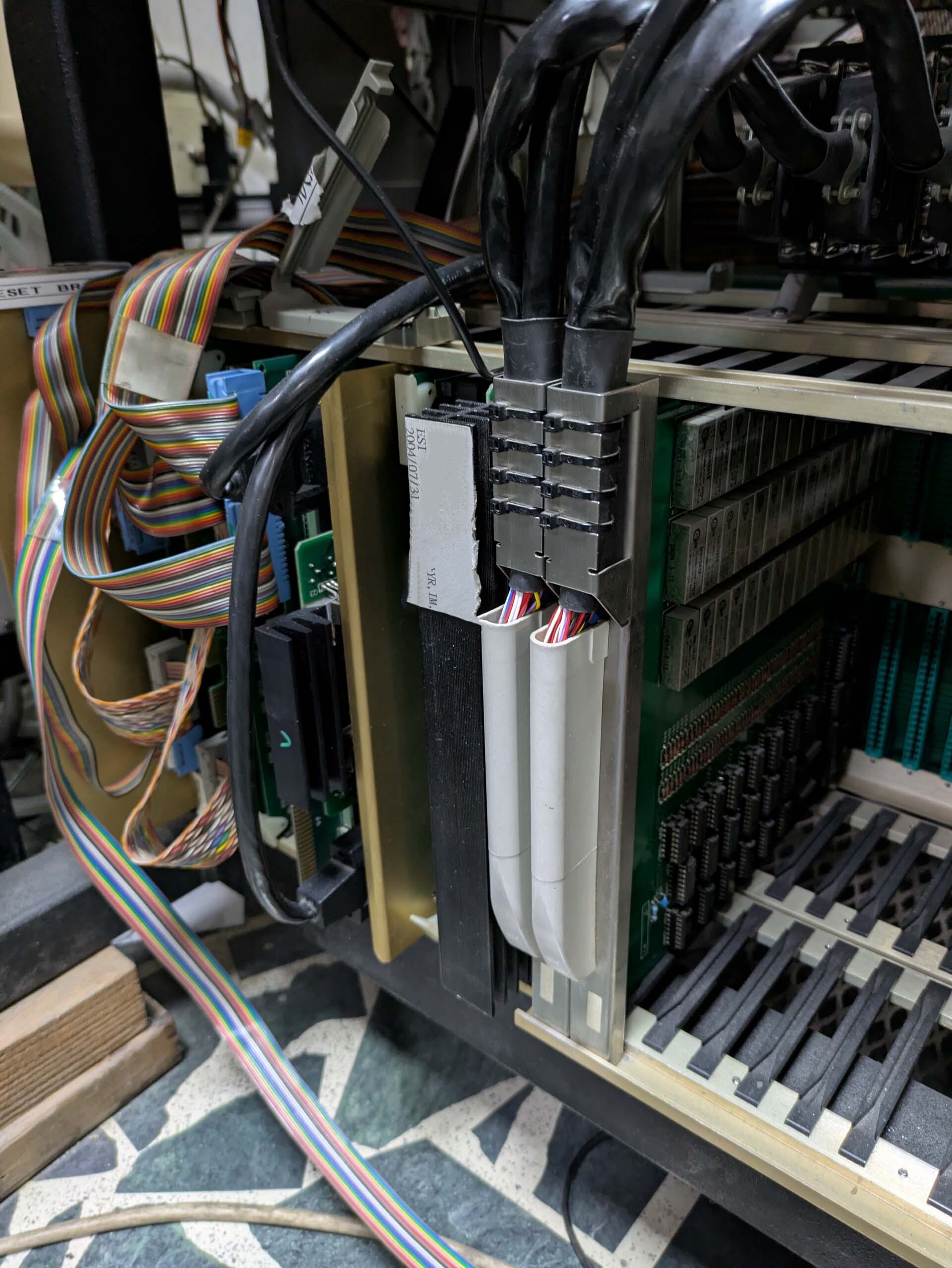 Foto Verwendet ESI 4990 Zum Verkauf