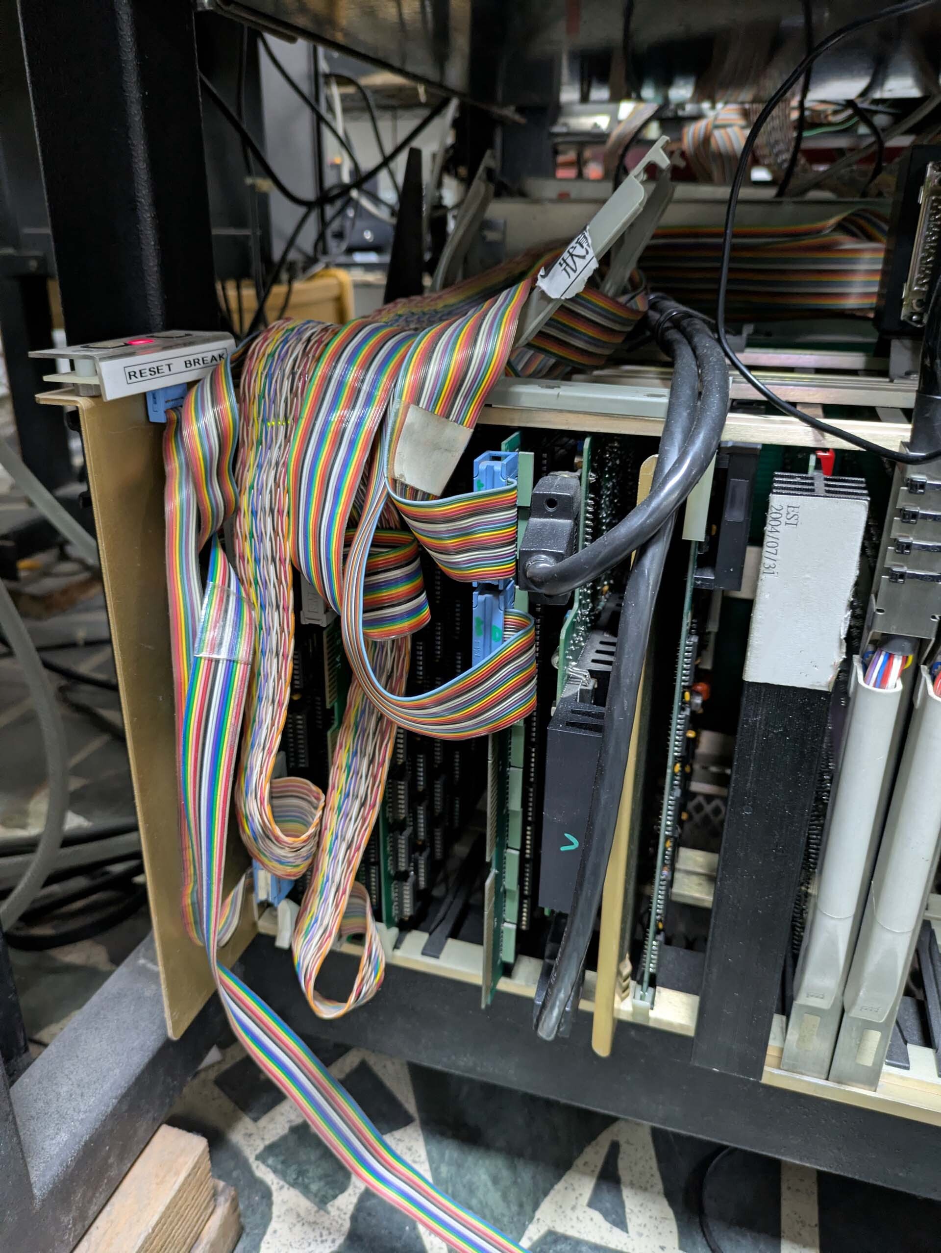 Foto Verwendet ESI 4990 Zum Verkauf