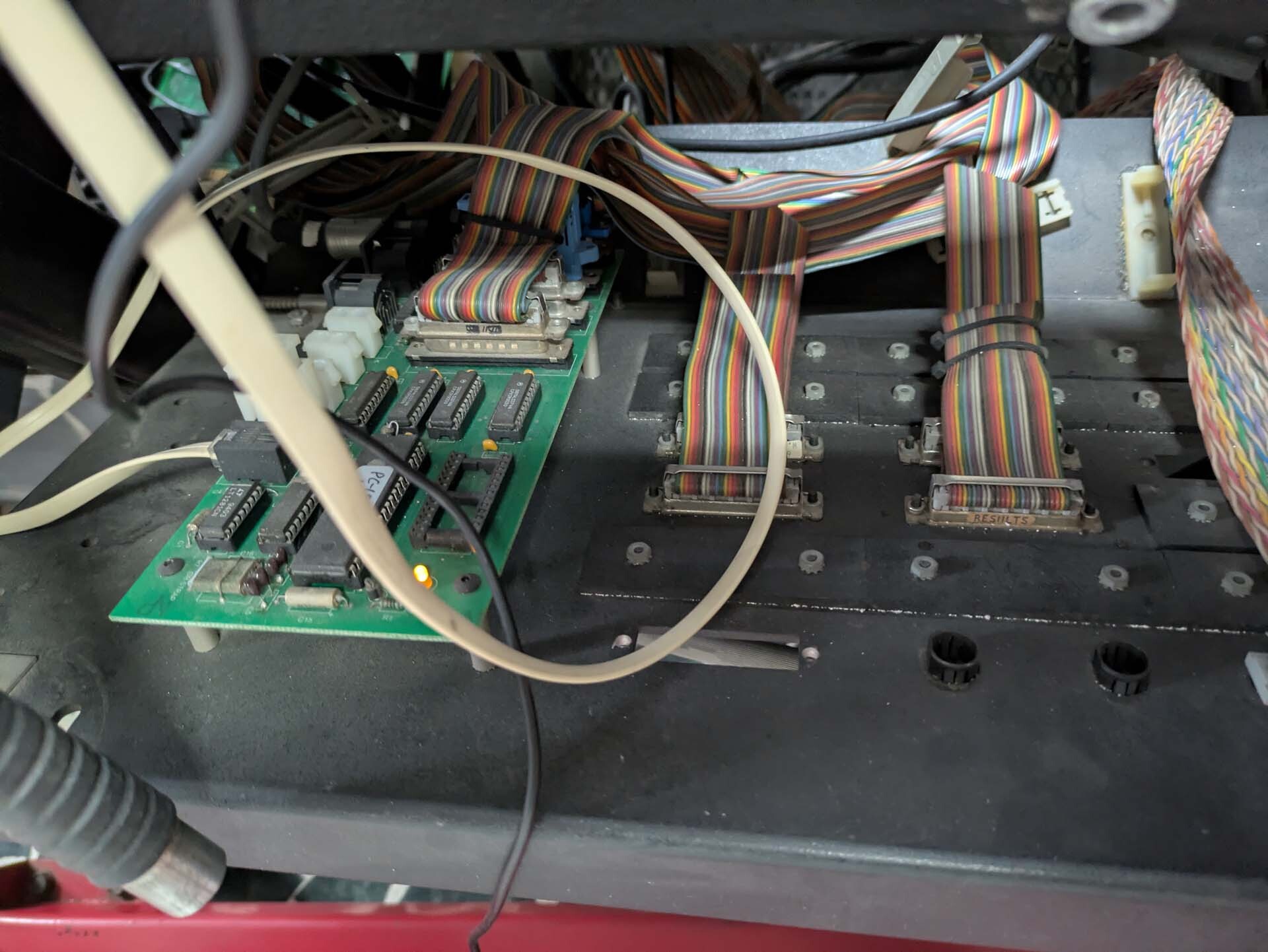 Foto Verwendet ESI 4990 Zum Verkauf