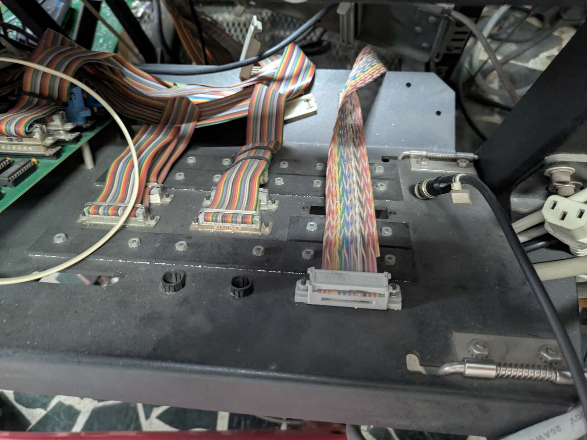 Foto Verwendet ESI 4990 Zum Verkauf