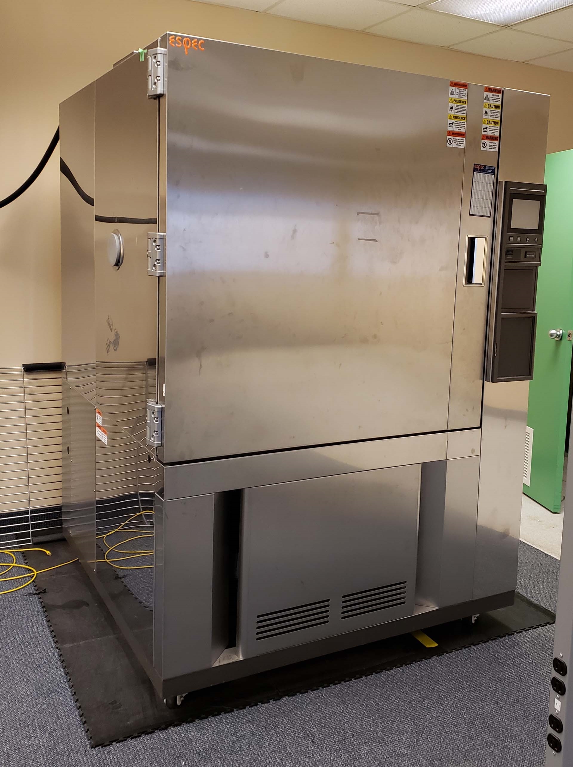 ESPEC ESX-4CA Chamber used for sale price #9238932, 2012 > buy from CAE