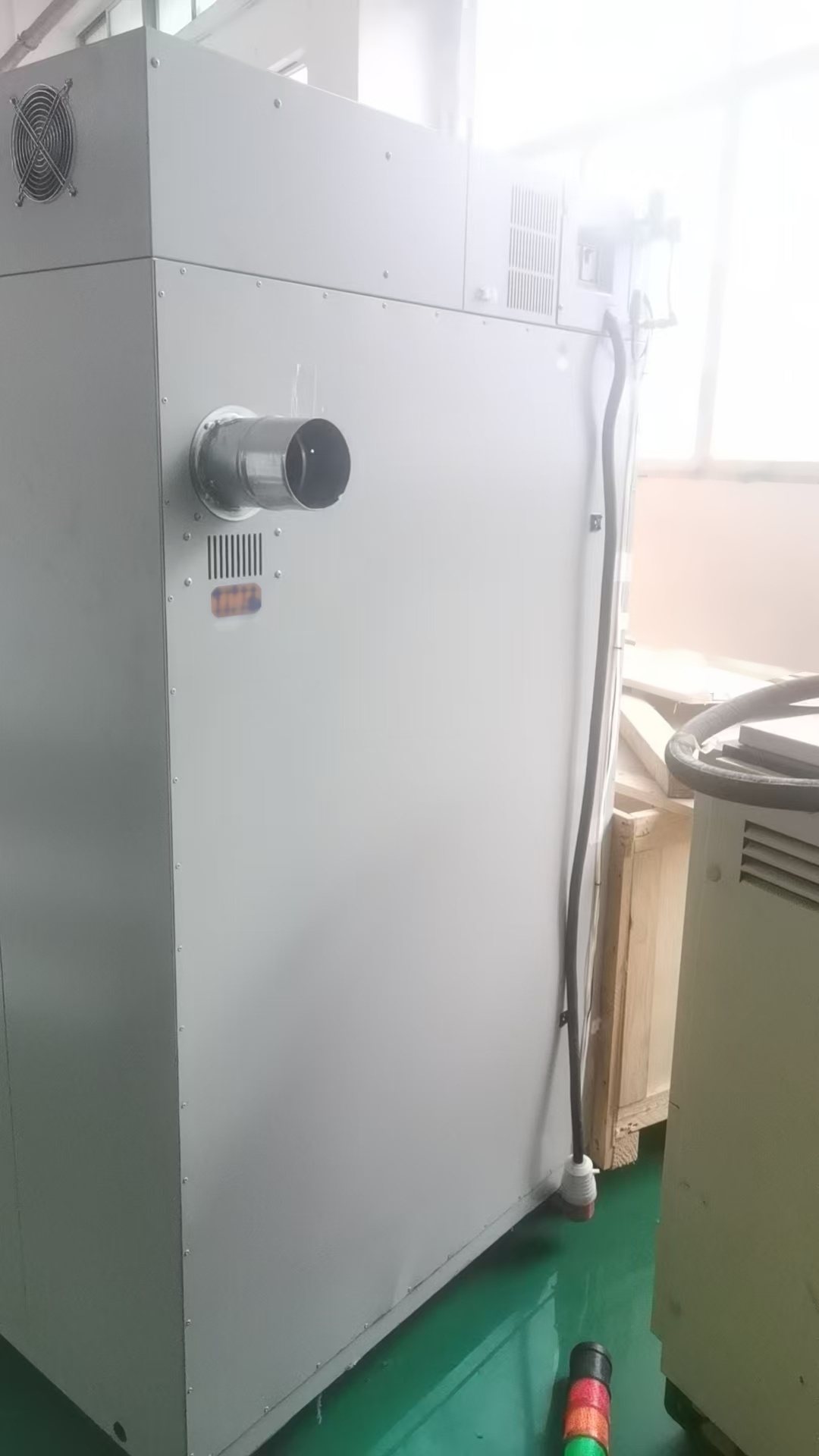 图为 已使用的 ESPEC PVHC-332M 待售