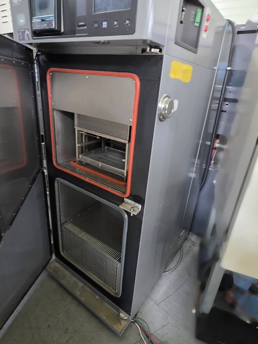 Photo Used ESPEC TSE-11-A For Sale