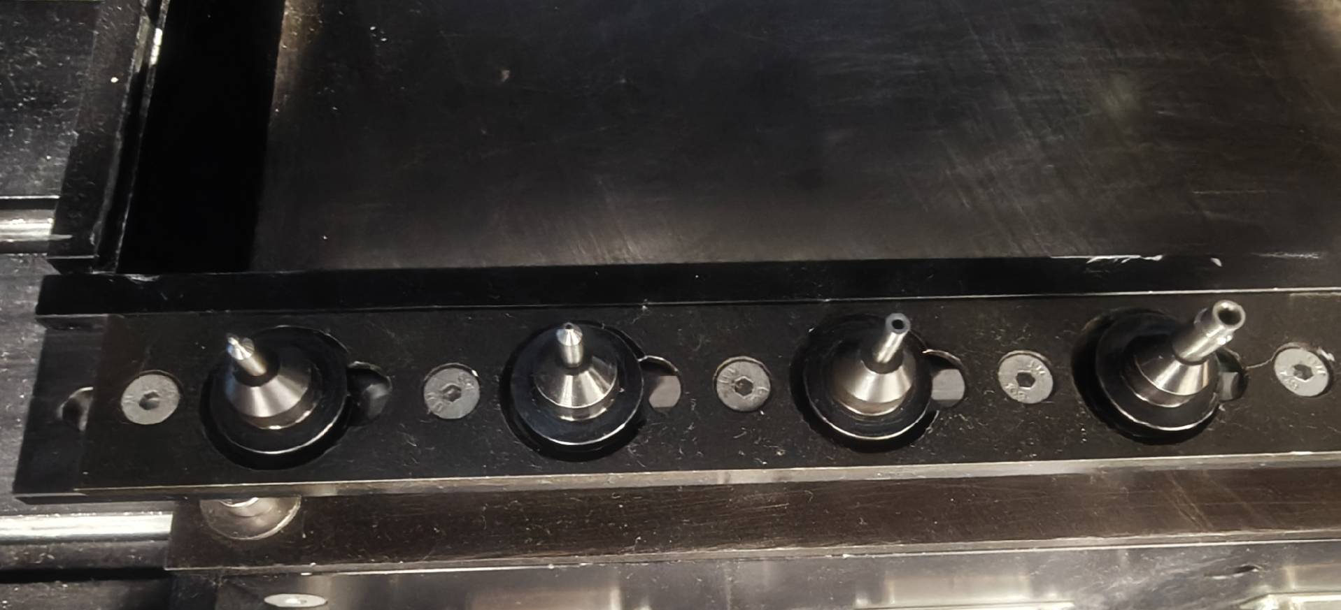 Photo Used ESSEMTEC FLX 2010V For Sale