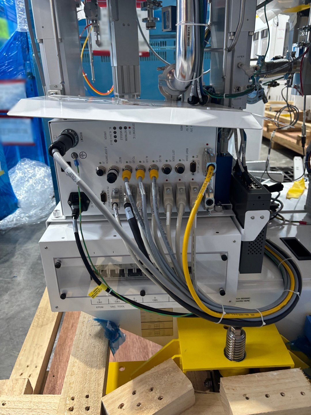 Photo Used EUGENE ALBATROSS (EFEM+TM) For Sale