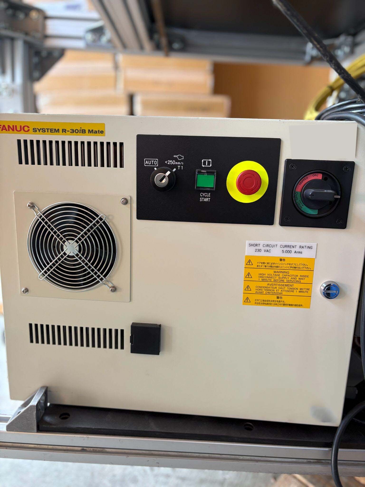 Foto Verwendet FANUC LR Mate 200iD Zum Verkauf