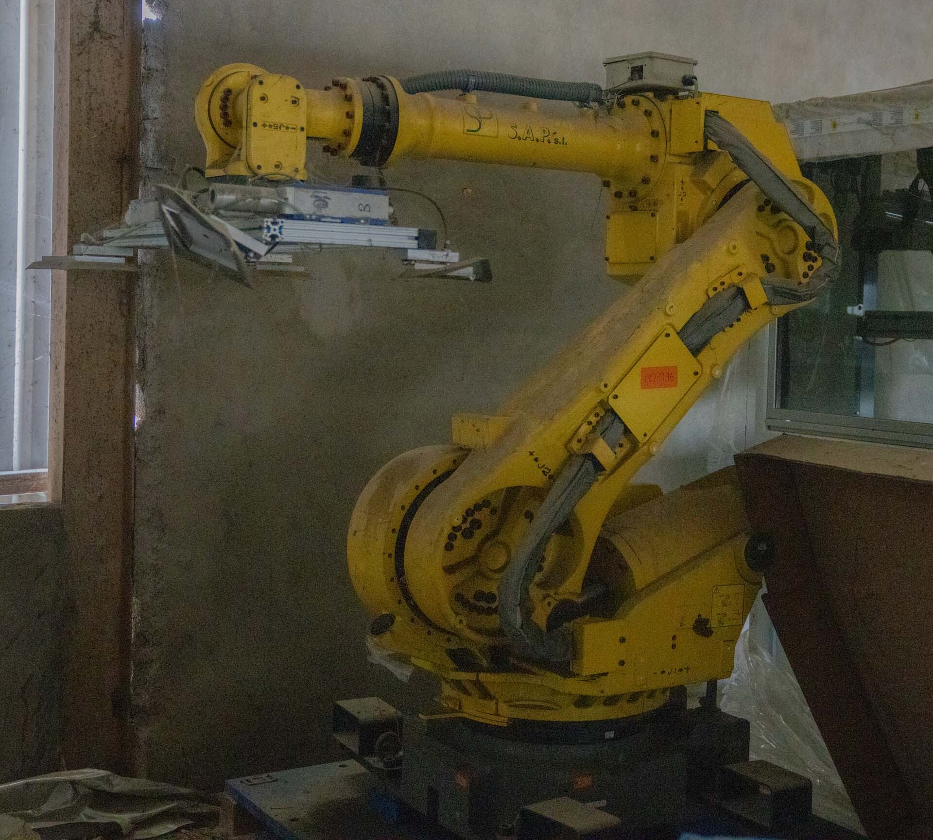 Photo Used FANUC R-2000iA 165F For Sale