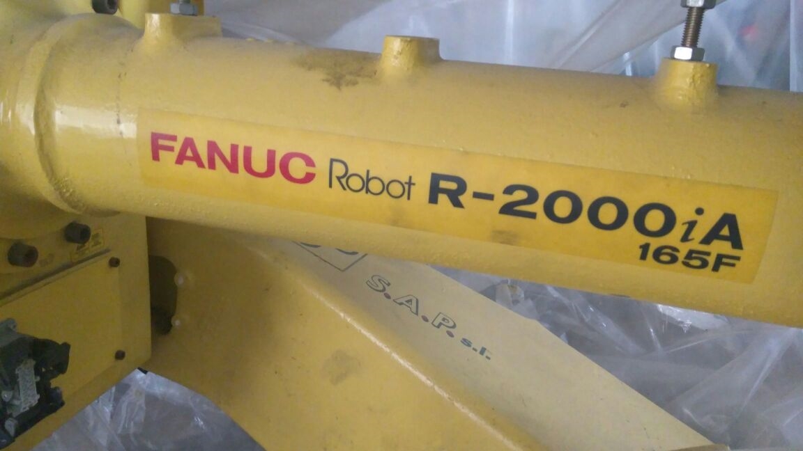 Photo Utilisé FANUC R2000iA 165F À vendre