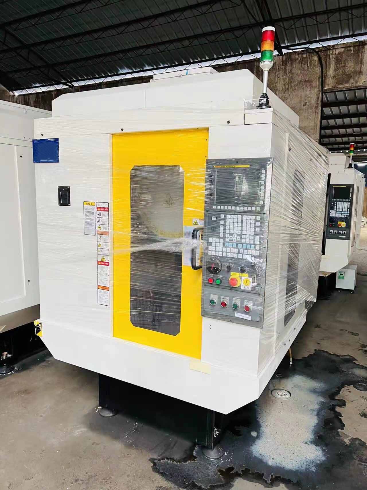 Photo Used FANUC Robodrill α-D21MiA For Sale