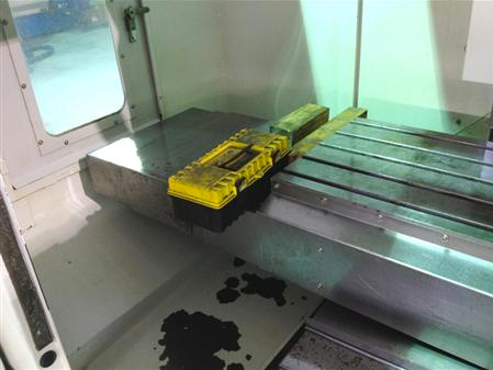 フォト（写真） 使用される FANUC VMC 1020SF Oi-MC 販売のために