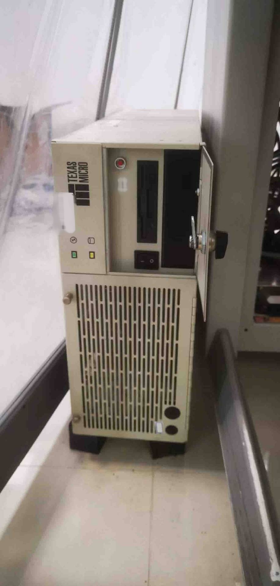 Photo Utilisé FEI FIB 800 À vendre