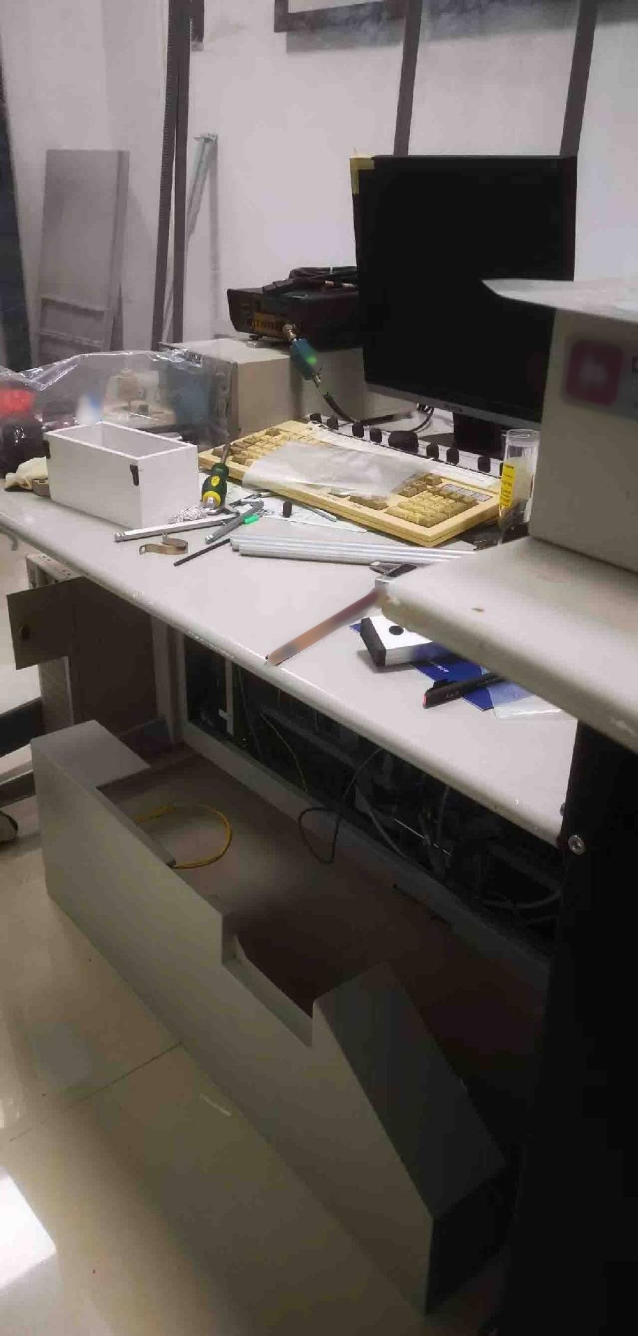 Photo Utilisé FEI FIB 800 À vendre