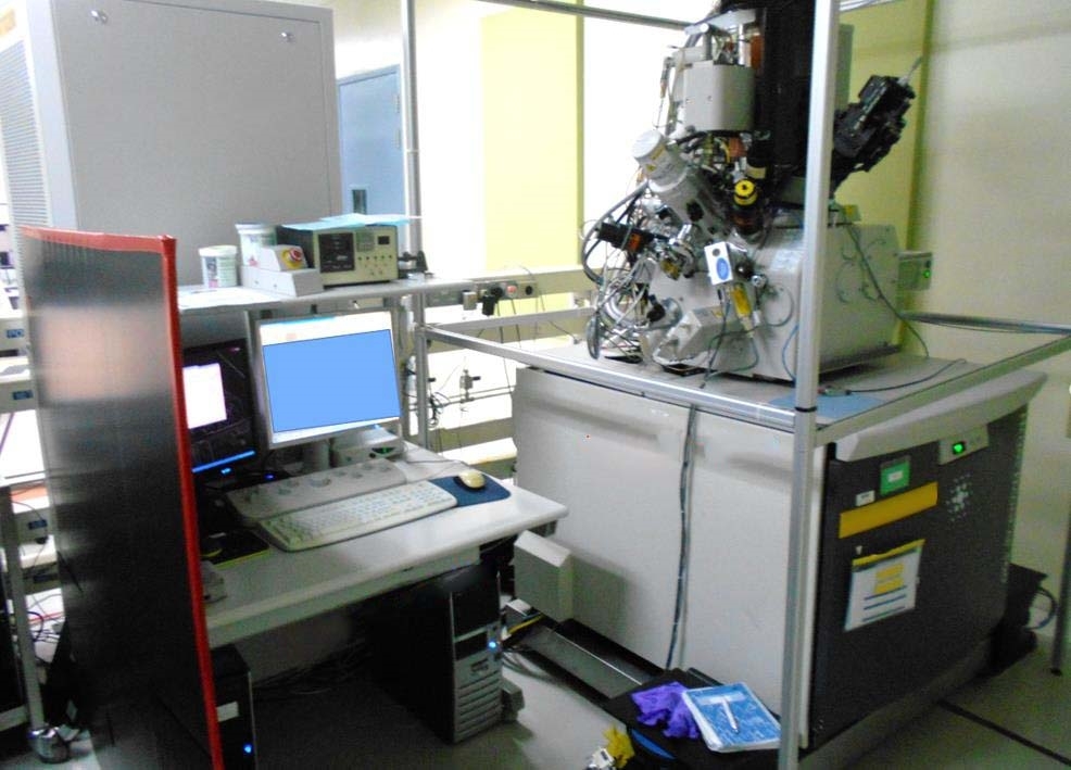 Photo Used FEI Helios NanoLab 400 For Sale