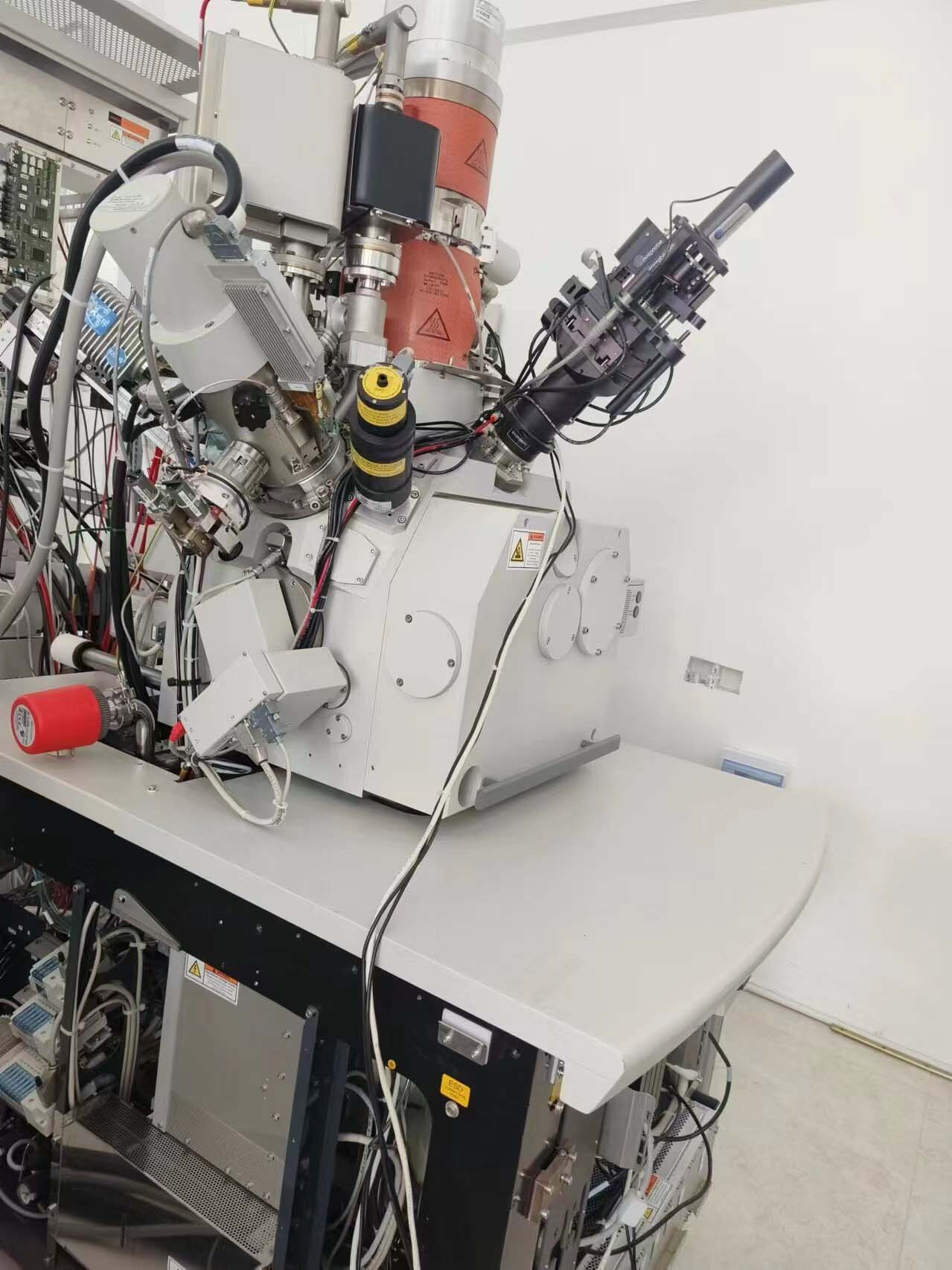 Photo Used FEI Helios NanoLab 450S For Sale