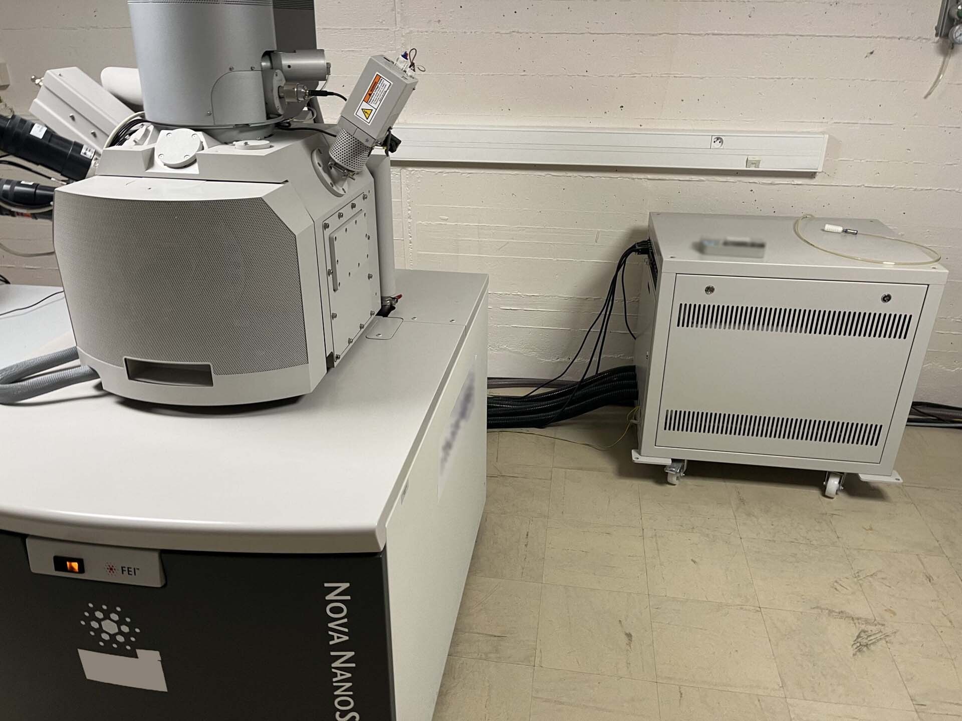 Photo Used FEI Nova NanoSEM 450 For Sale