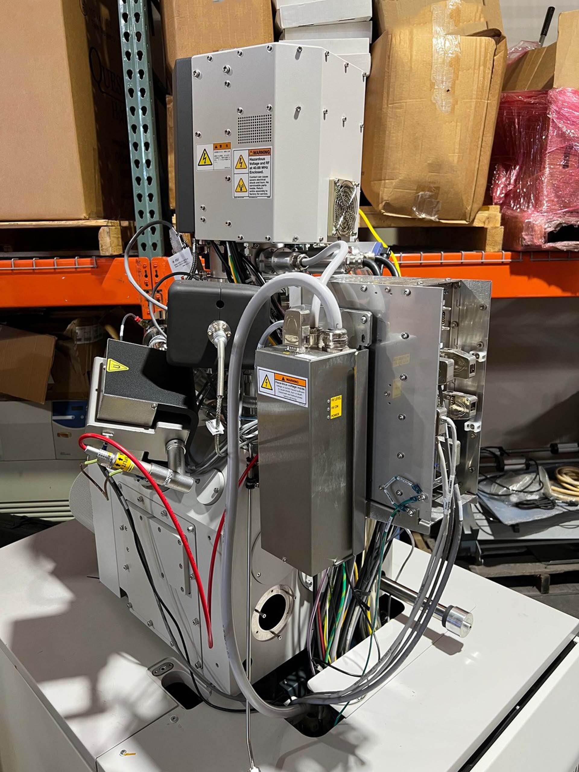 사진 사용됨 PHILIPS / FEI Vion PFIB 판매용