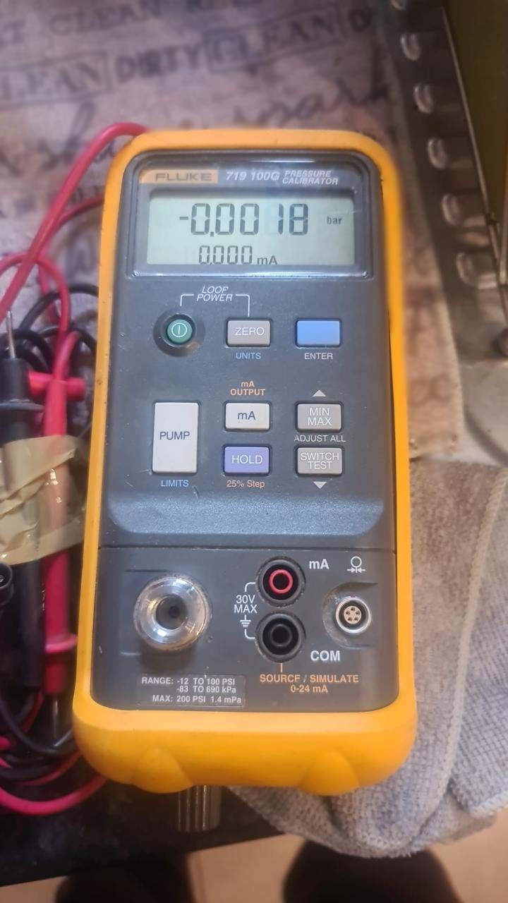 사진 사용됨 FLUKE Lot of calibrators 판매용