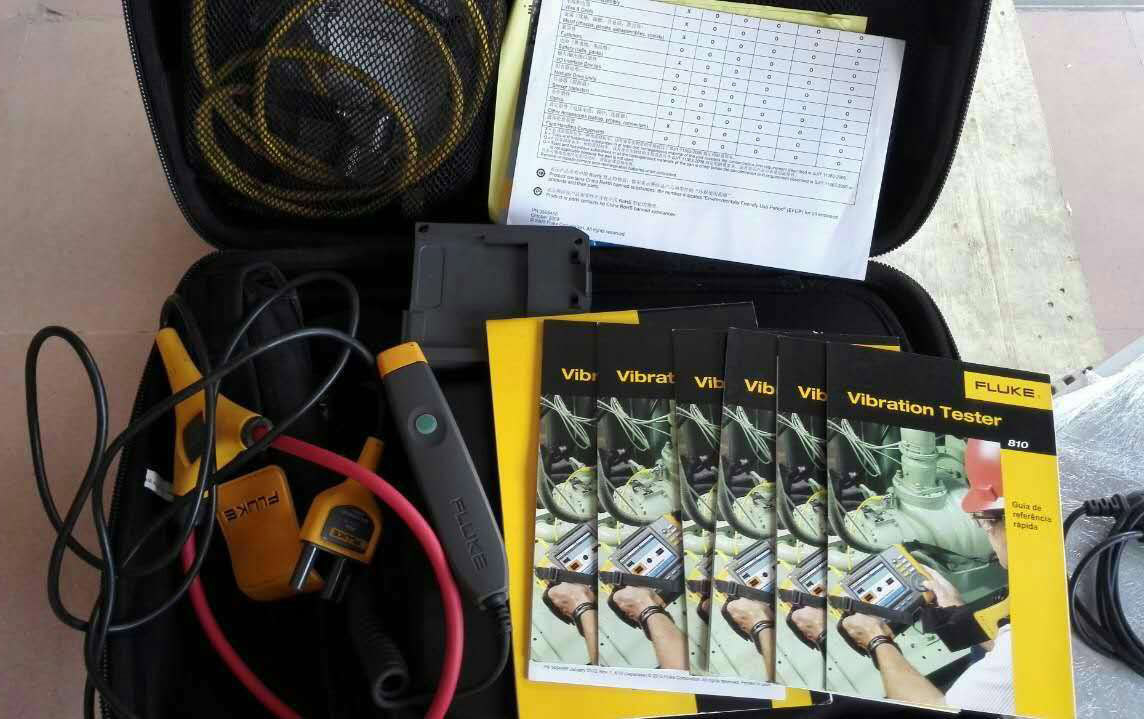 Photo Used FLUKE 810 For Sale