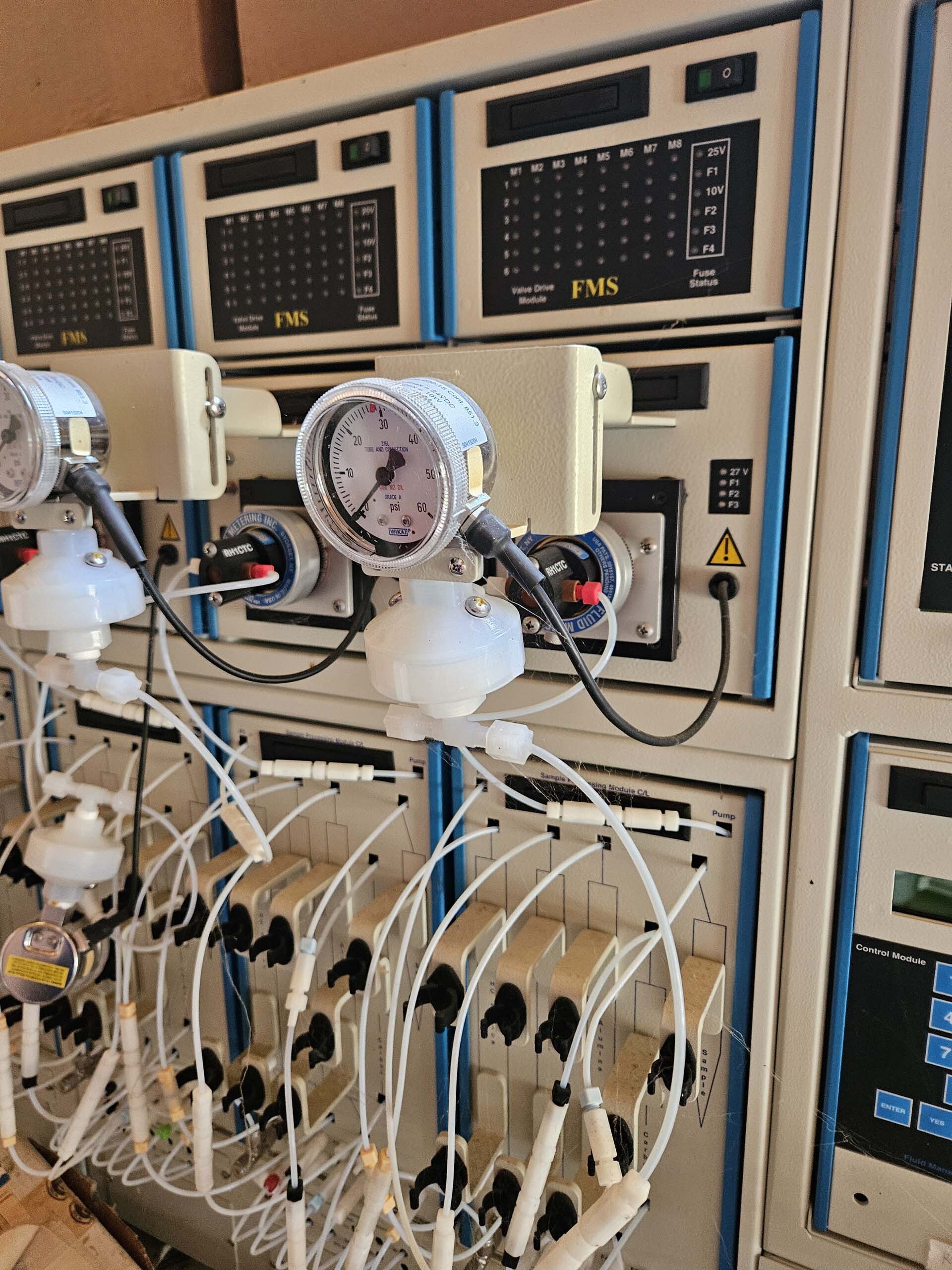 Photo Used FMS Pressurized liquid extraction (PLE) system For Sale