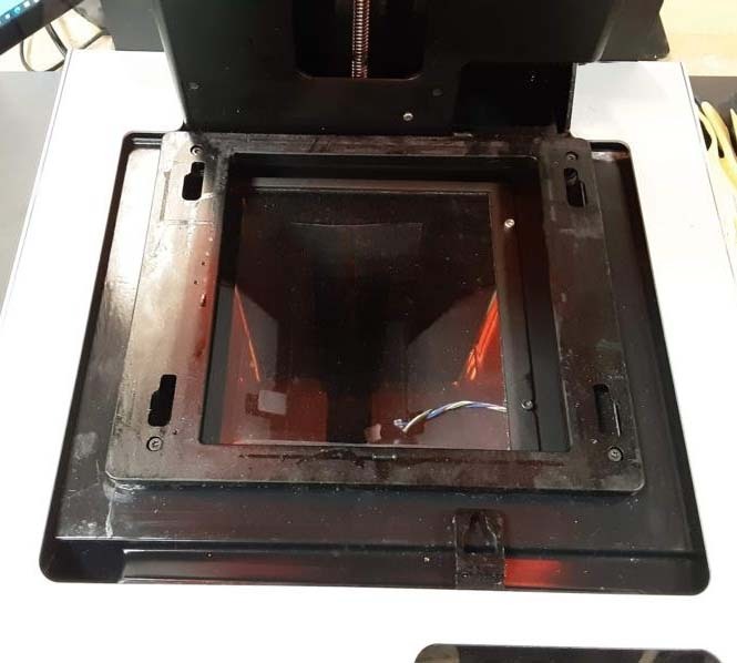 Photo Used FORMLABS Form 2 For Sale