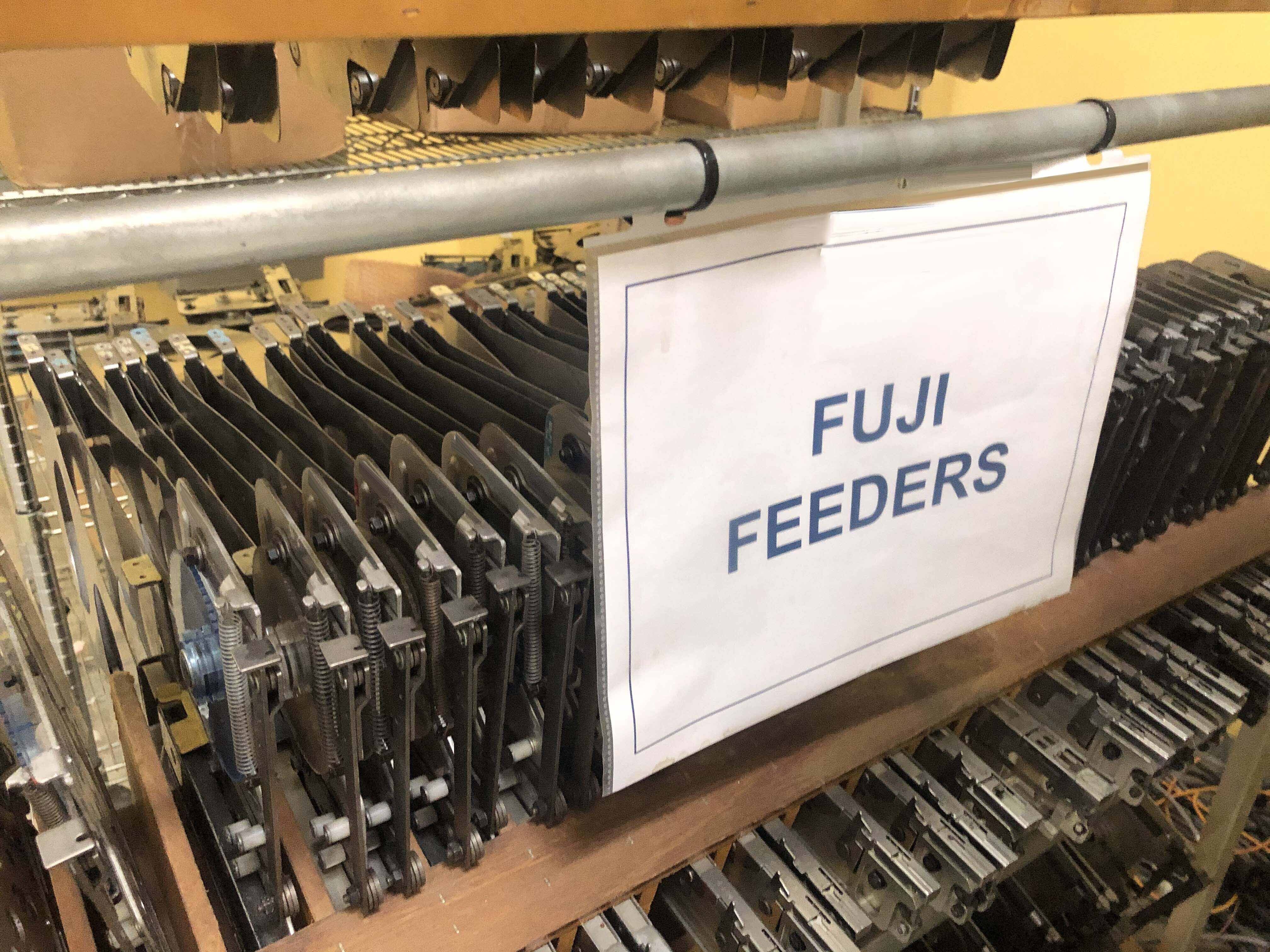 フォト（写真） 使用される FUJI Lot of feeders 販売のために