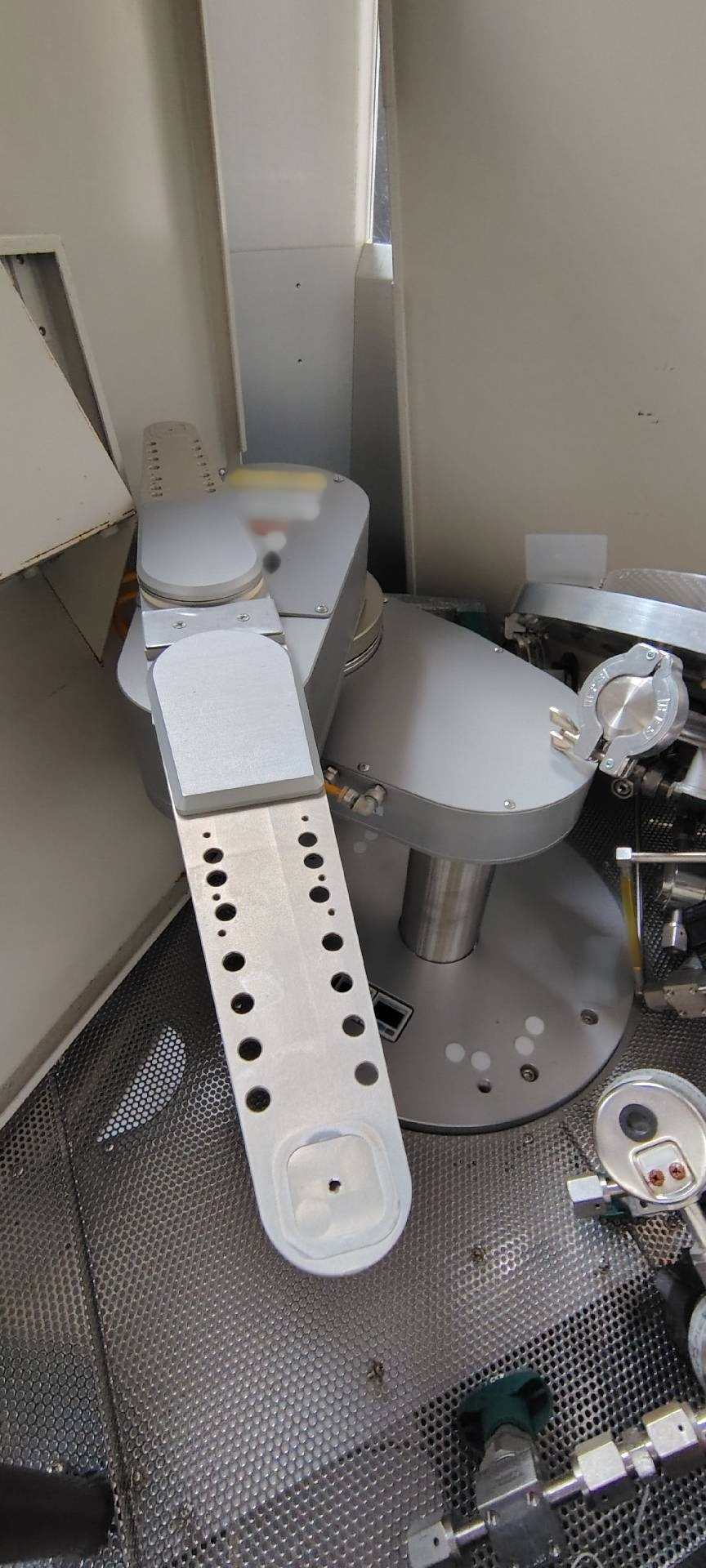 Photo Used GASONICS / NOVELLUS PEP 3010A For Sale