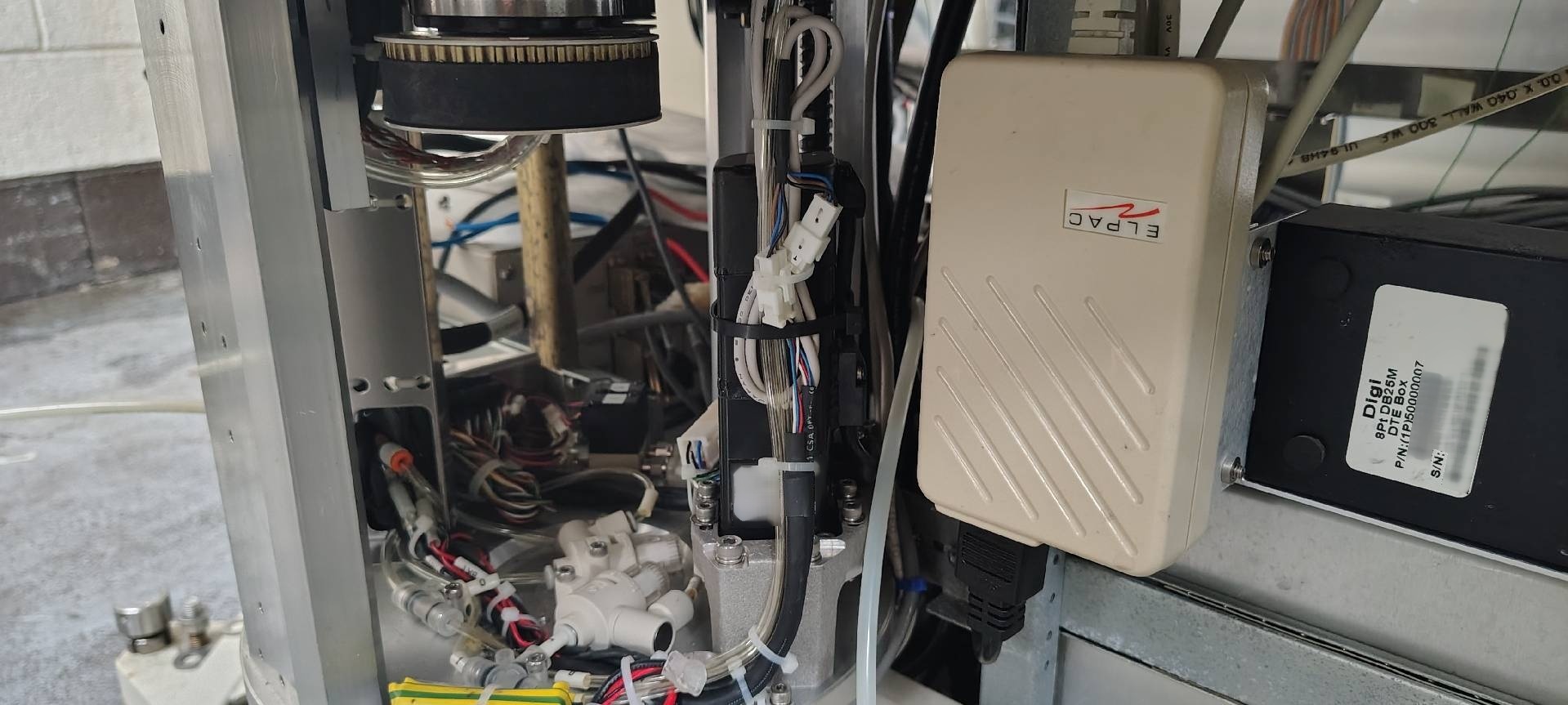 Photo Used GASONICS / NOVELLUS PEP 3010A For Sale