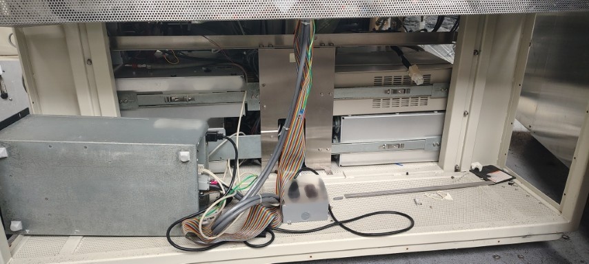图为 已使用的 GASONICS / NOVELLUS PEP 3010A 待售