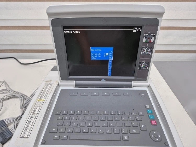 Foto Verwendet GE MAC 5500 HD Zum Verkauf