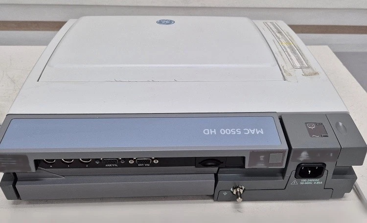 Foto Verwendet GE MAC 5500 HD Zum Verkauf