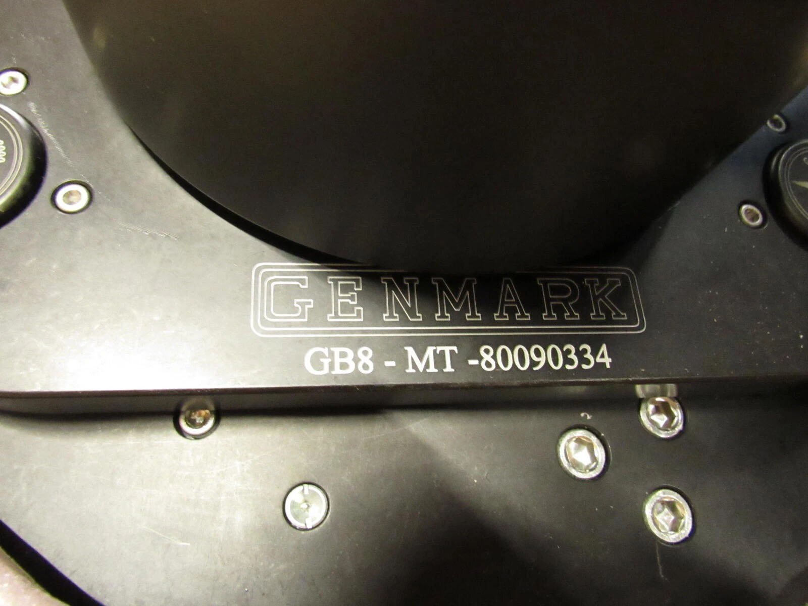 圖為 已使用的 GENMARK GENCOBOT 8/2L 待售