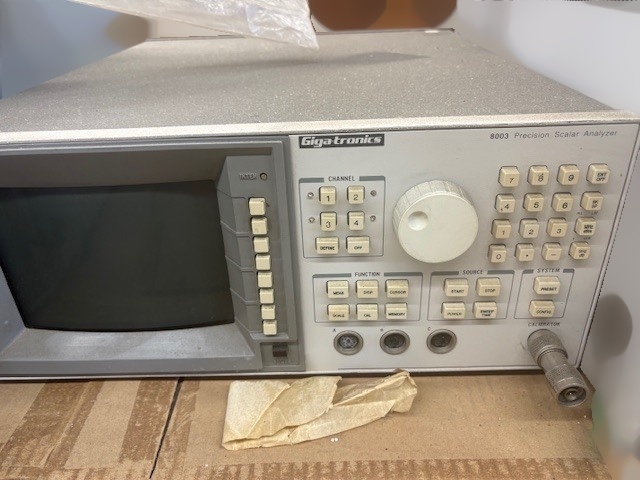圖為 已使用的 GIGATRONICS 8003 待售