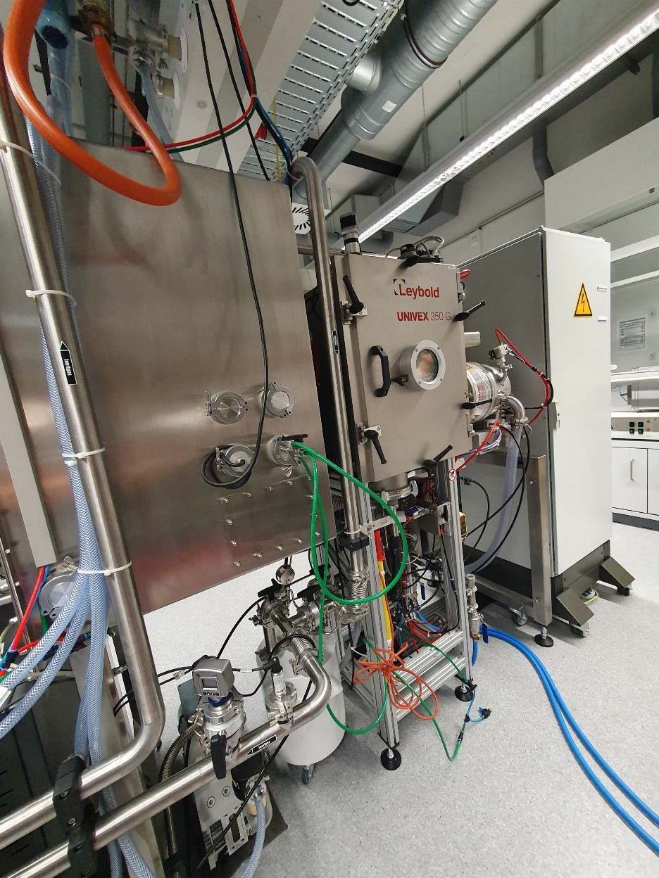 Photo Used GS / LEYBOLD UNIVEX 350 G For Sale