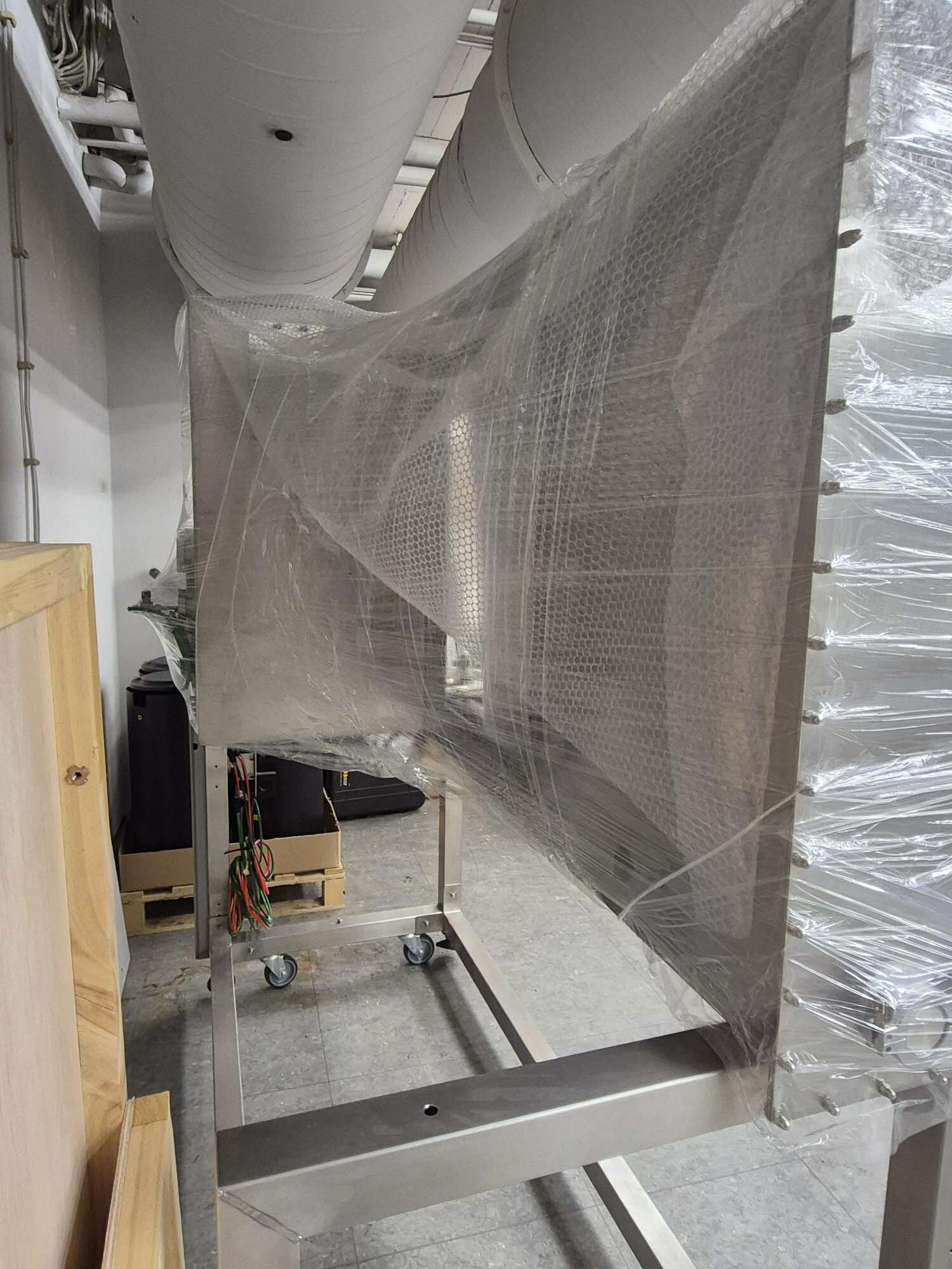 Photo Used GS / LEYBOLD UNIVEX 350 G For Sale