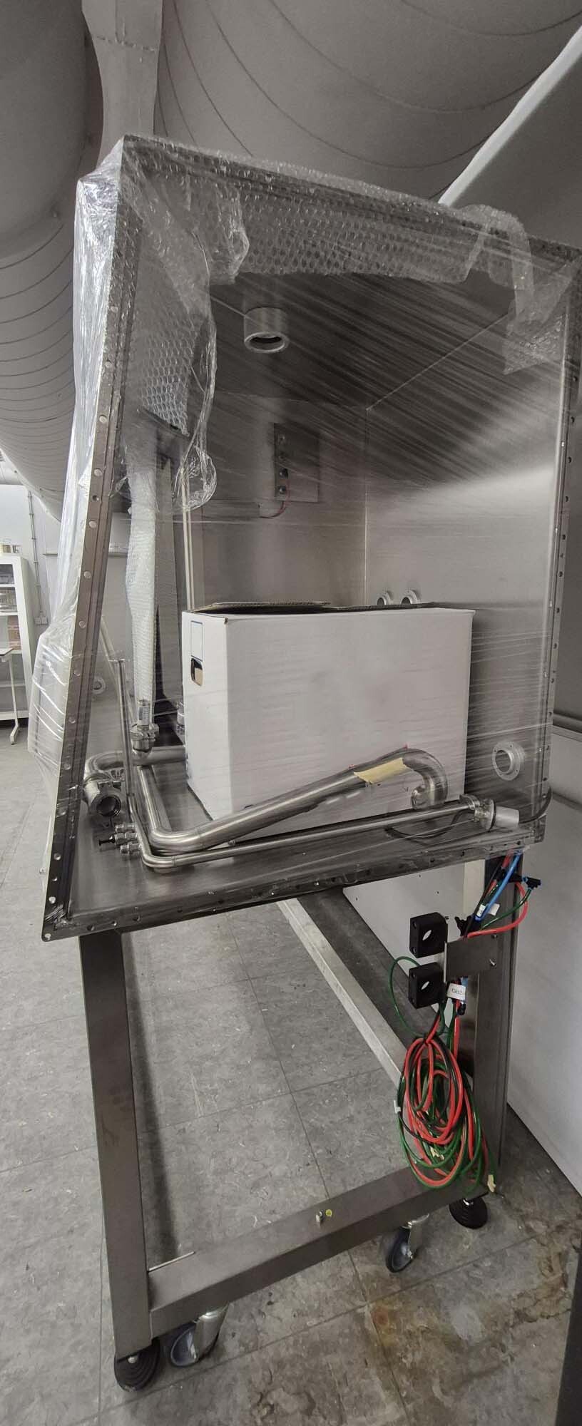 Photo Used GS / LEYBOLD UNIVEX 350 G For Sale