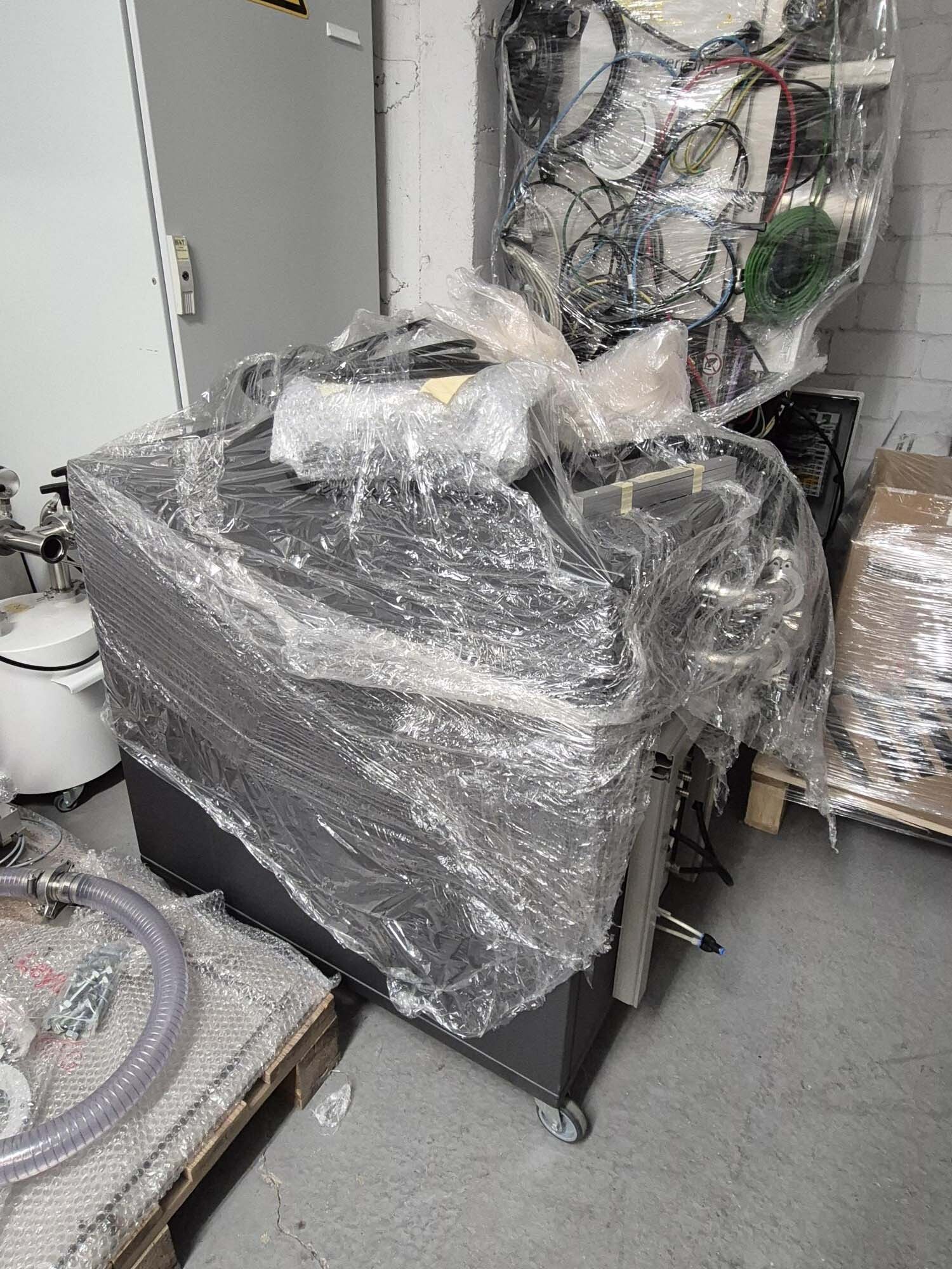 Photo Used GS / LEYBOLD UNIVEX 350 G For Sale
