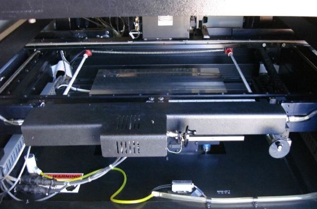 Foto Verwendet GSI LUMONICS SVS 8100 Zum Verkauf