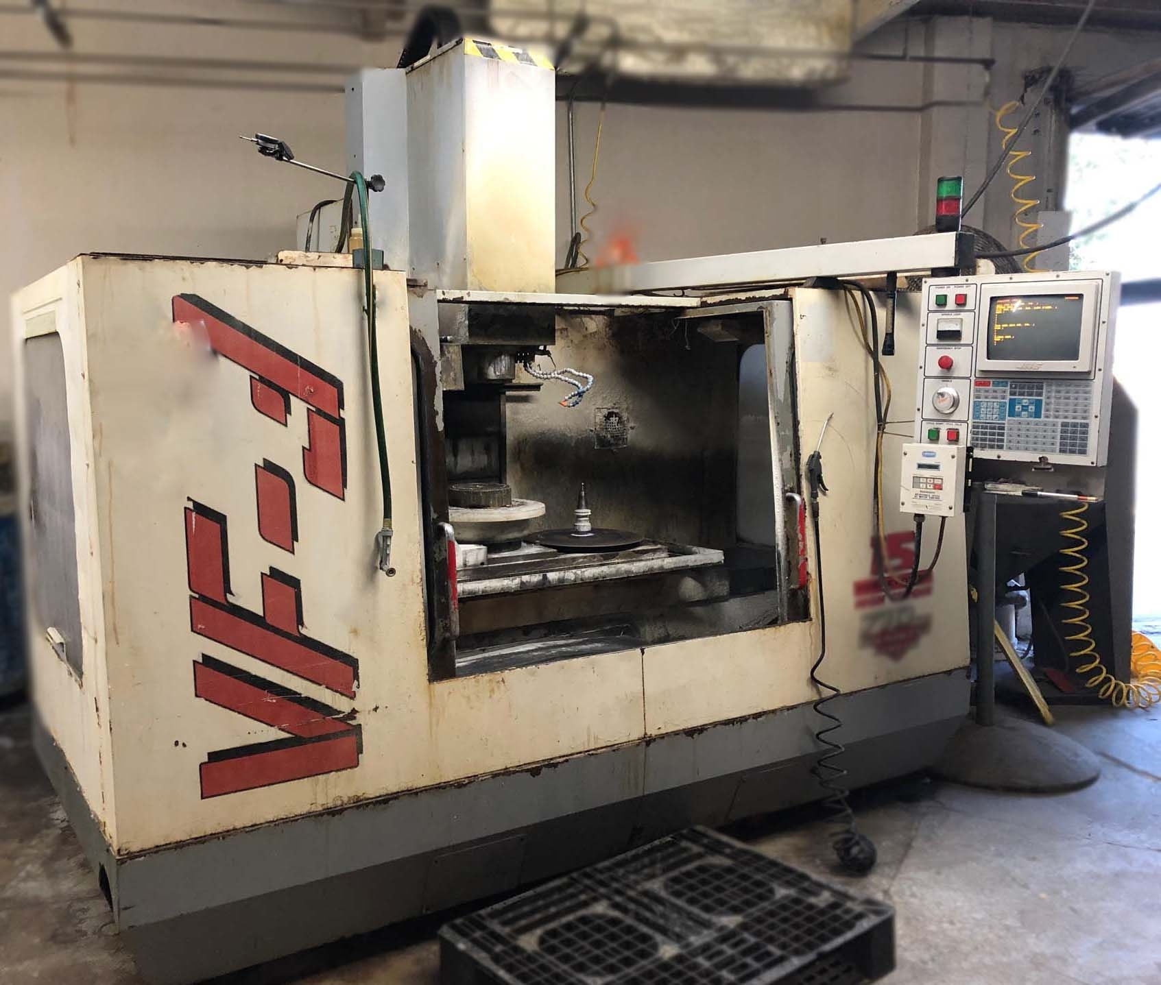 Photo Used HAAS VF-3 For Sale