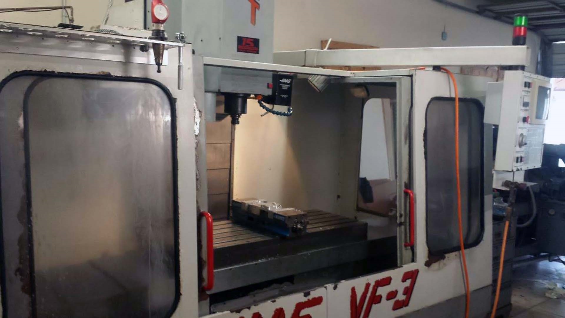 Photo Used HAAS VF-3 For Sale