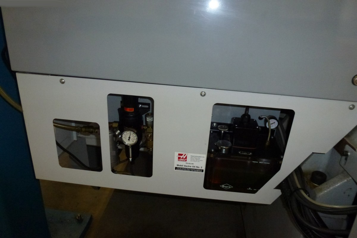 Photo Used HAAS VF-3 For Sale