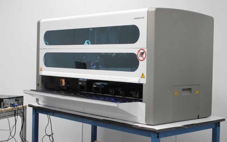 Photo Used HAMILTON ROBOTICS MicroLab STAR IVD For Sale