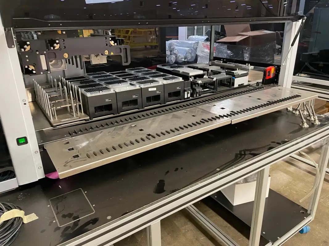 Foto Verwendet HAMILTON ROBOTICS MicroLab STAR Zum Verkauf