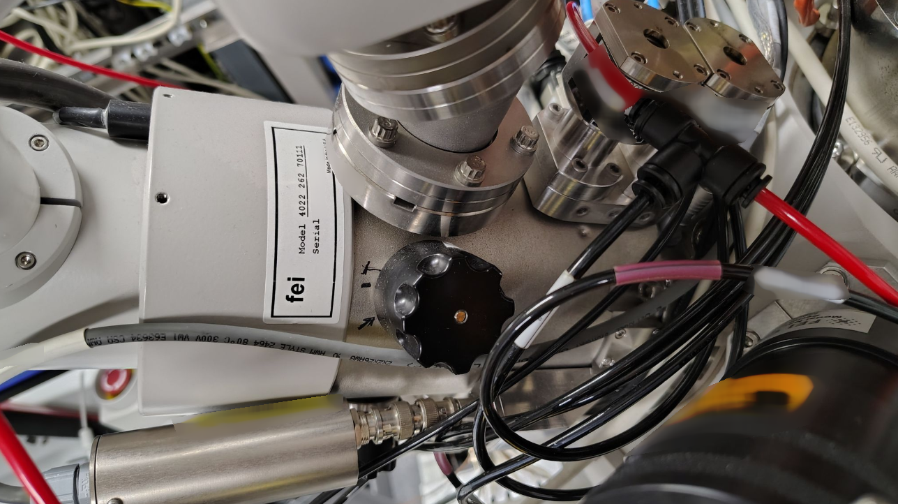 图为 已使用的 PHILIPS / FEI Helios NanoLab 600 待售